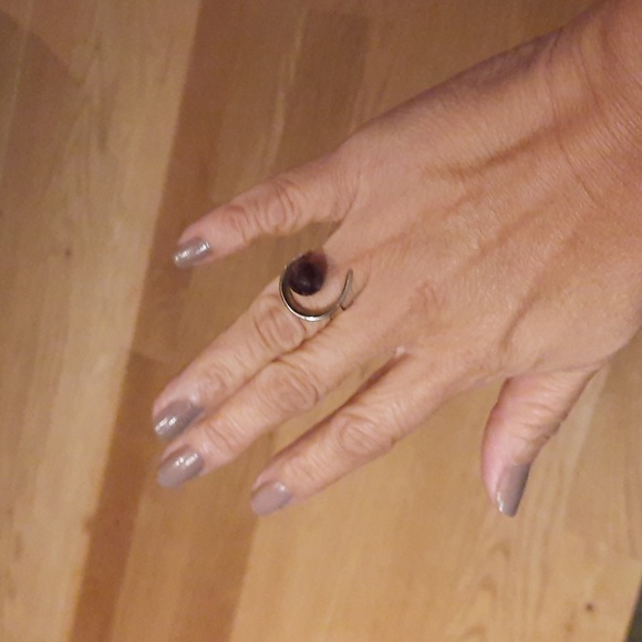 Gorgeous Amethyst Ring - Picture 3 of 3